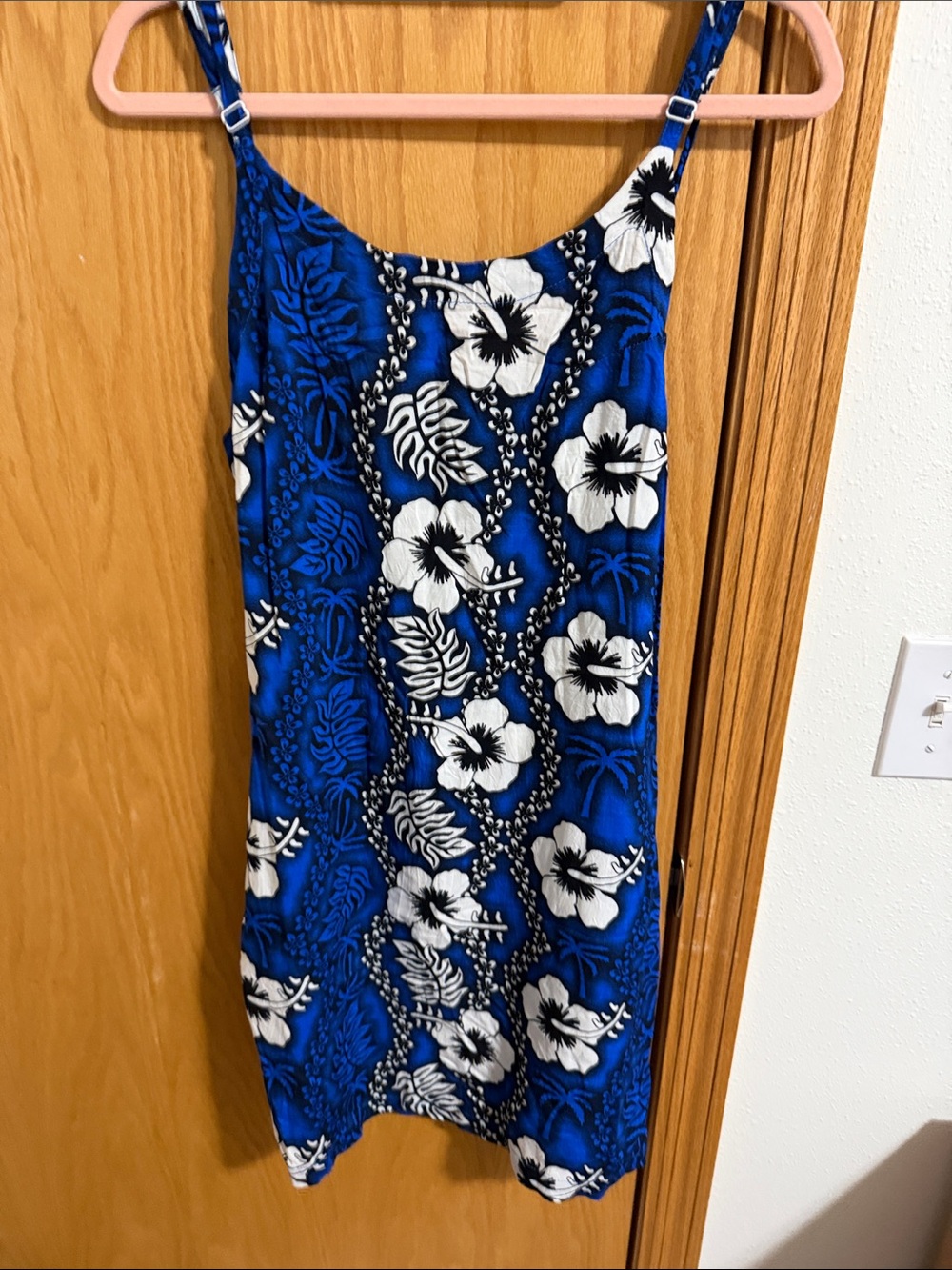 🫶🏼3 for $12!!🫶🏼Blue Floral Spaghetti-Strap Mini Dress